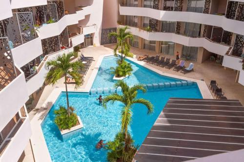 Luxury 2-bed Apartment 200MB Wifi Sauna AC Gym