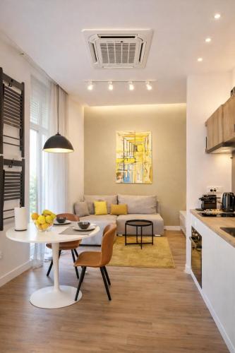 Rajiceva for 4 one Bdr 1Living Terrace Knez Mihailov