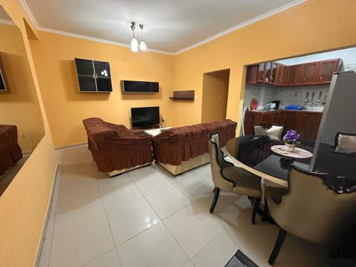 CASA DE PASSAGEM-Soyo – khách sạn tại Soyo