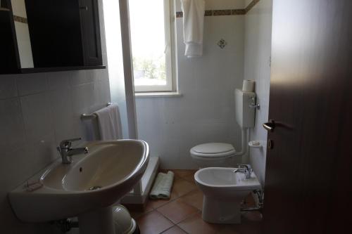 Bathroom, Agriturismo Casa degli Archi in Lapedona