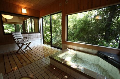 Onsensui Pool & Fufu Rotenburo no Hanareyado Yurian Set in a prime location of Ibusuki, Yurian puts everything the city has to offer just outside your doorstep. The property offers guests a range of services and amenities designed to provide comfort an