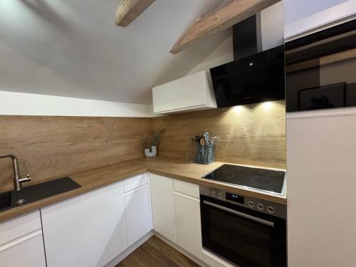 Kitchen, Melem Apartments 2 in Langen (Hessen)