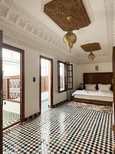 room detail thumbnail 1