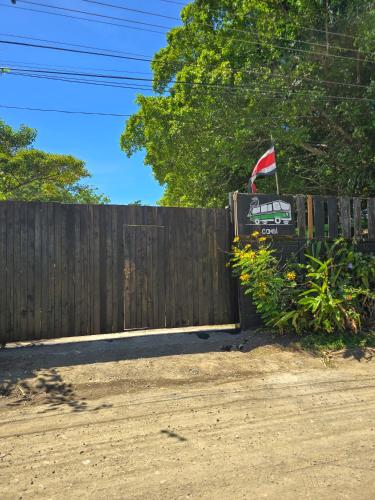 Hospedaje Combi dream bird in Coco