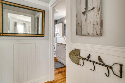 Easy Beach Access! Classic New London Charmer in 新倫敦 (CT)