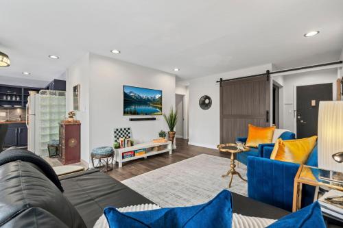 Oprema, Old Town Condo Near CSU with Pool, Sauna, Gym and Bikes in East Dale