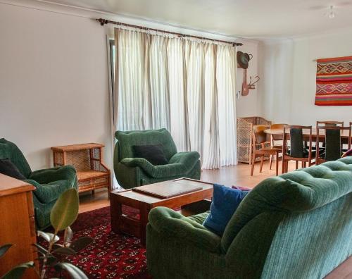 Popeyes Cottage - A Much Loved Manyana Classic in Lake Conjola