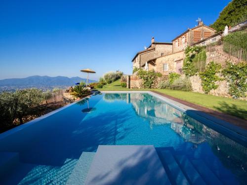 Tuscan Farmhouse with Infinity Pool Retreat gîte à louer Tubbiano
