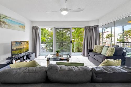 Central, neat and affordable 2 bed apartment