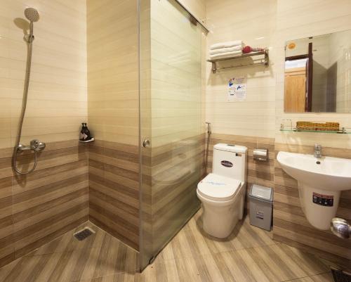 room detail thumbnail 2