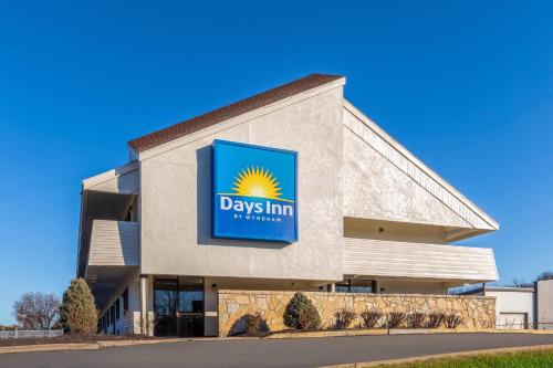 Days Inn by Wyndham Kansas City Northeast, Kansas City (photo 10)