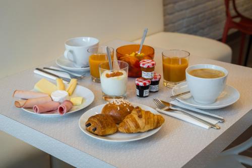 Reims Hotel - image 13
