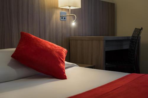 Reims Hotel - main image