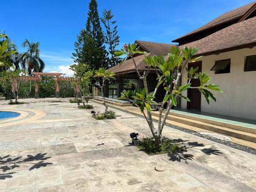 2-Storey with 4BR Villa in a High-End Subdivision in Matina Pangi