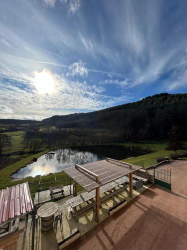 Зовнішній вигляд готелю, Hotel l'Annexe in Montsauche-les-Settons