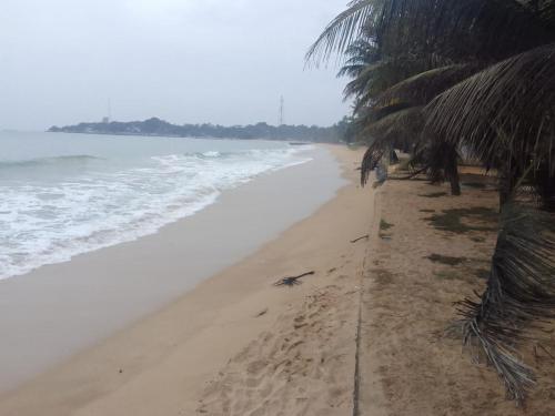 Sandal Beach Villa - image 3