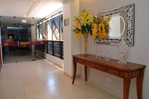 Lis Hotel Lis Hotel is a popular choice amongst travelers in Teresina, whether exploring or just passing through. The property features a wide range of facilities to make your stay a pleasant experience. Servic