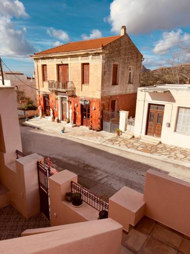 Halki Residence - Tower View, Top Floor in Chalkio