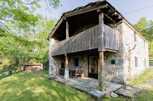 3 bedrooms, 6 beds