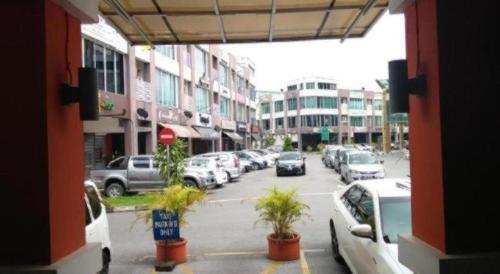 Zotel Business & Leisure Hotel, Lundu