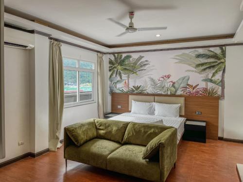 room detail thumbnail 0