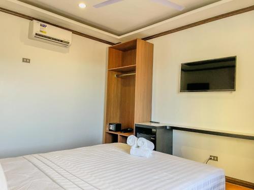 room detail thumbnail 2