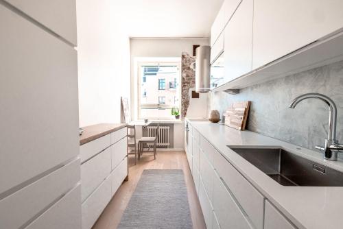 Facilities, 2BR apartment with view on Toolonlahti in Töölö
