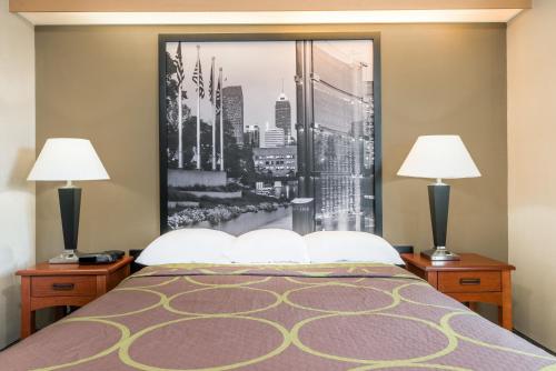 Super 8 by Wyndham Jasper - image 35