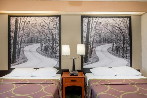 Super 8 by Wyndham Jasper - image 31