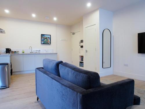 Chic and Classy Studio on Easter Road - Flat 1 Elgin House Apartments - image 13