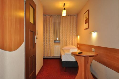 Pass Hotel - main image