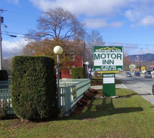 Northern Peaks Motor Inn - Accommodation - Gorham