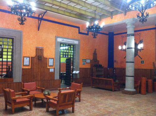 Bar/Lounge, Hotel Isabel in Mexico City