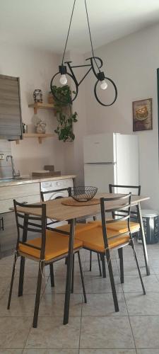 Evelina 2 in 利克蘇里翁