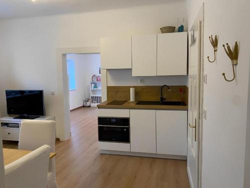Kitchen, Charmantes Versteck in Villach - 1BR & 1LR in Volkendorf