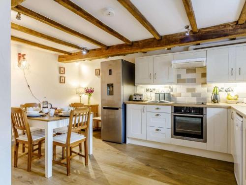 Iekārtas, 2 Bed in Brecon oc-bn310 in Crai