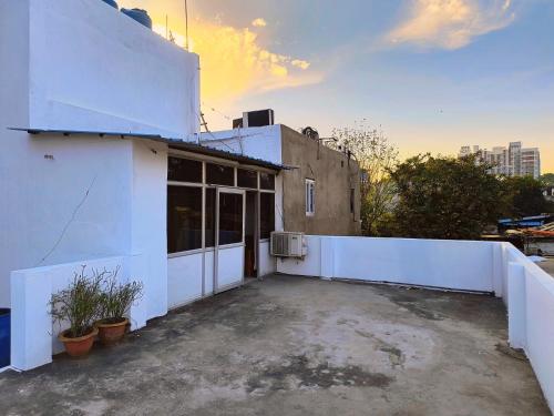 Janardan Home Stay Lucknow in Aliganj