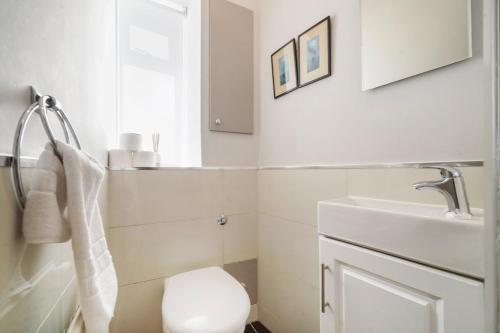 Chic 1 Bed House in Knightsbridge FREE WIFI by City Stay Aparts London - image 7