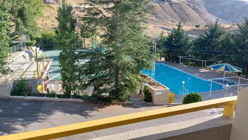 Výhled, Spacious 4-Bedroom Chalet - Ski and Summer in Kfardebian
