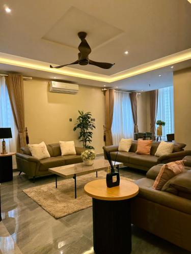 Luxury Three bedroom self compound in Aburi