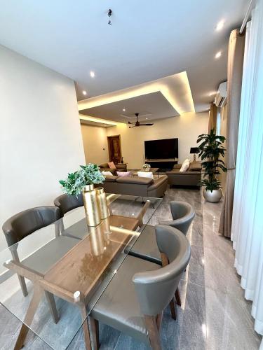 Luxury Three bedroom self compound in Aburi