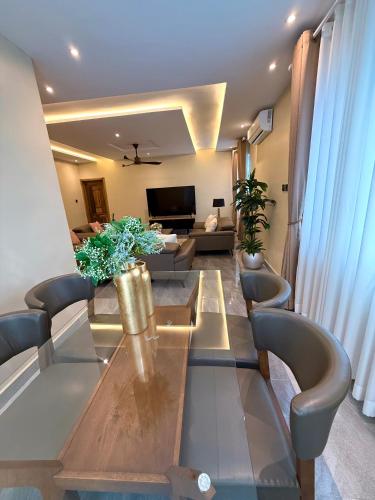 Luxury Three bedroom self compound in Aburi