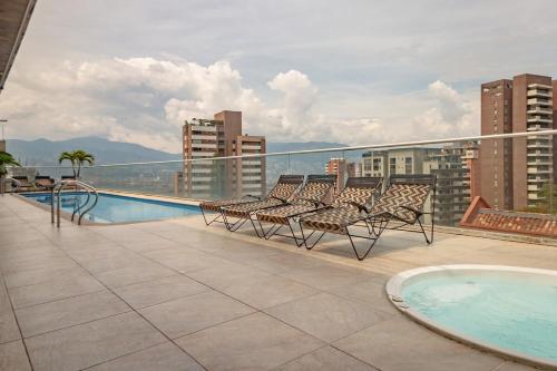 Luxury Studio El Poblado Pool Rooftop 4th Floor