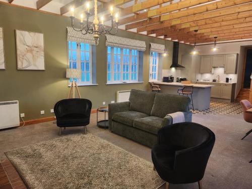 Recently refurbished former art studio in Bogniebrae