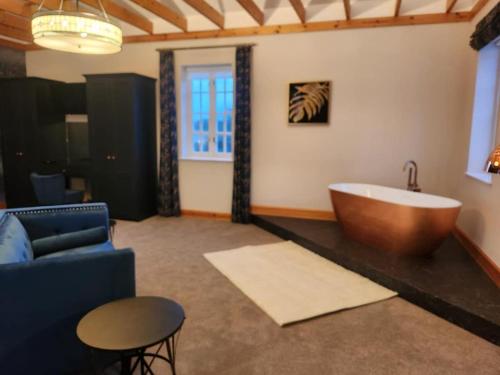 Recently refurbished former art studio in Bogniebrae