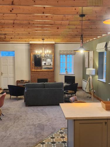 Recently refurbished former art studio in Bogniebrae