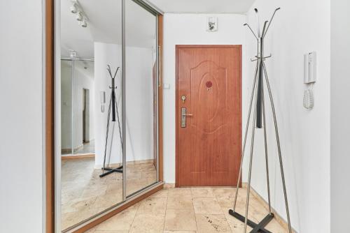 Rynek Apartment The Heart of the City by Noclegi Renters - image 3