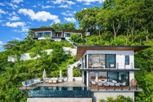 . Seataya Villas