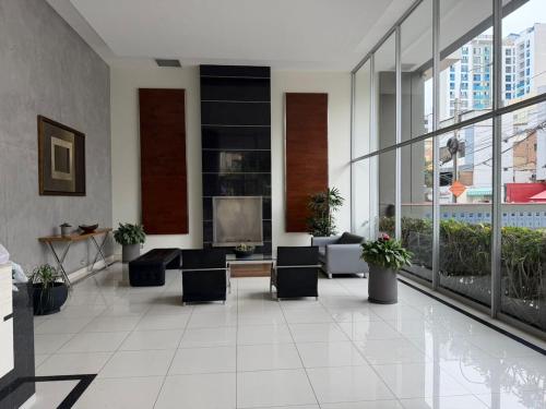 Apartamento con ascensor en segundo piso, Miraflores