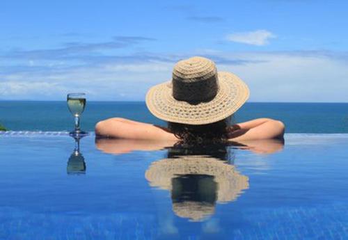 Peldbaseins, Casa Aquiles, Free Sea Fishing Trip Included! in El Gigante